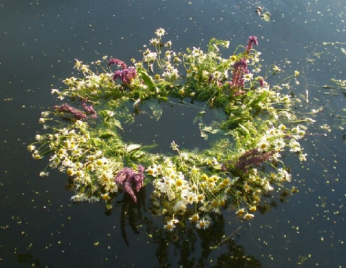 Wreath-on-the-water
